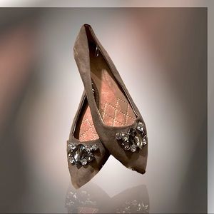 🔥NWOT🔥 girls JACLYN SMITH embellished flat